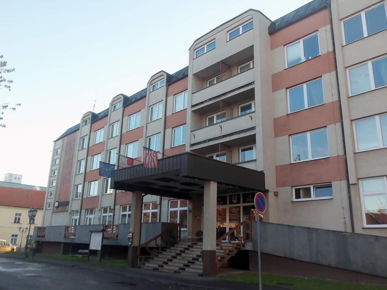 Hotel Bily Lev Rokycany Exterior foto