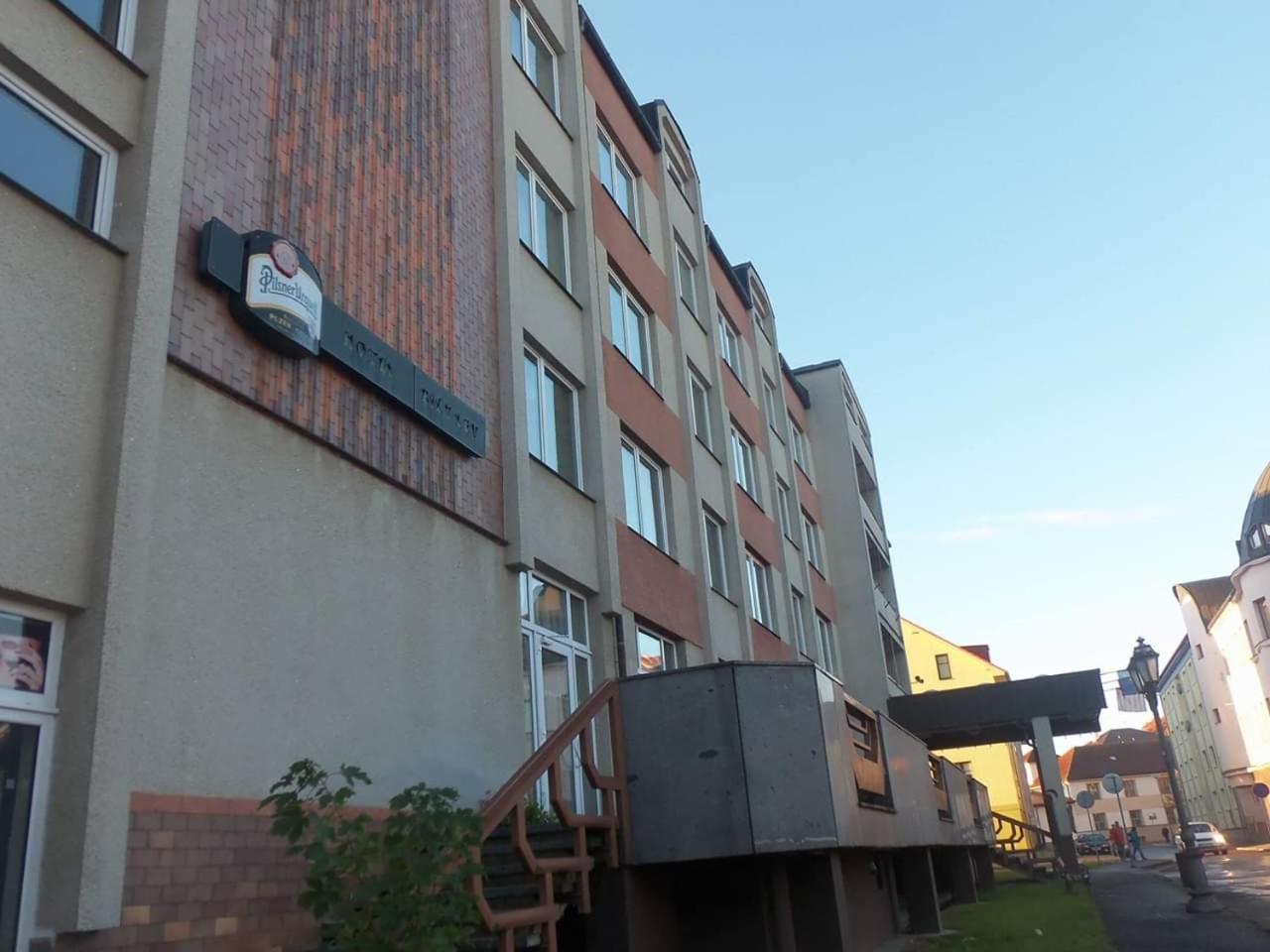 Hotel Bily Lev Rokycany Exterior foto